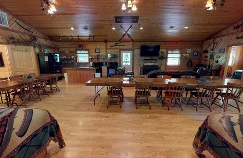 Triumph Cabin | Luxury Family Cabin Near Starved Rock - Grandma's Cabin - sleeps 14 maximum