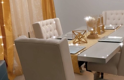 Lisle House | Luxury home away from home 🏡