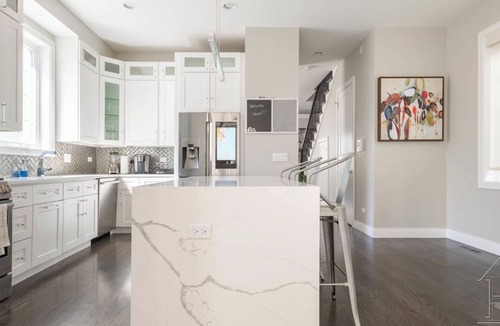 Grand Boulevard House | Luxury Hyde Park Haven- Perfect for families and digital nomads. Pet Friendly.
