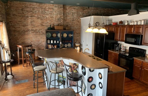 Jerseyville Apartment | Luxury loft in the building from 1888