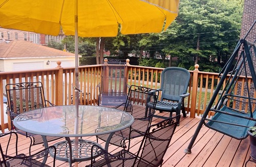 South Shore Apartment | Luxury off the Lake