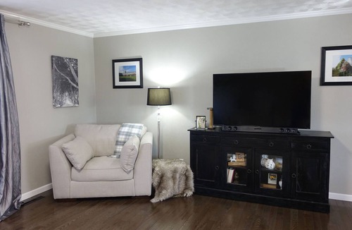 Scheller House | Luxury Retreat in the Country