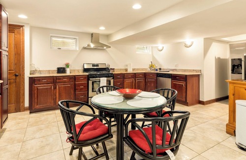 Glen Ellyn House | Luxury Suite in Glen Ellyn, IL USA