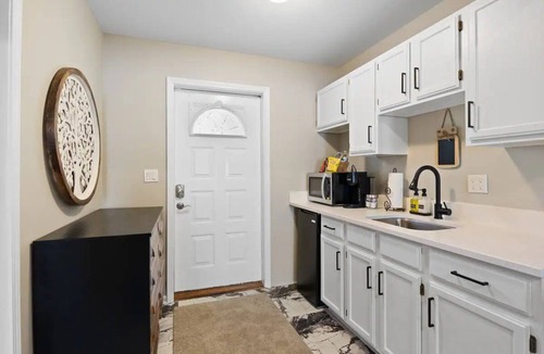 Fox Lake House | ⭐️ Luxury Waterfront Chateau 11+ Beds