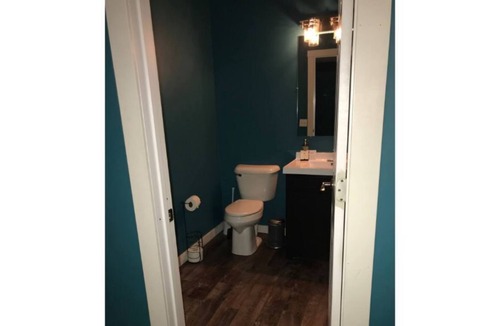 Pontiac Apartment | Madison Street Loft- RiverCity House (No Extra Fees)