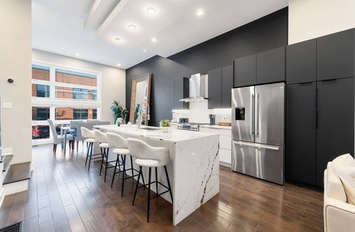 West Bucktown House | ❤️‍🔥MAGNIFICENT NEW Home w/8 Beds & Free Parking❤️‍🔥
