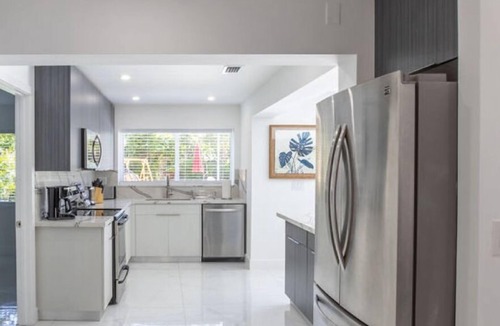 Biscayne Park Villa | Magnificent Villa | Cool Terrace w/Grill+ Many Chill Spots