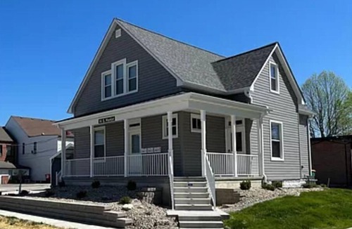 Mascoutah House | Main Stay on Market -Military/Healthcare Friendly
