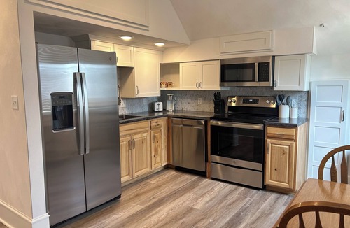 Mascoutah Apartment | Main Stay on Market Unit 3 -Healthcare and Military Friendly