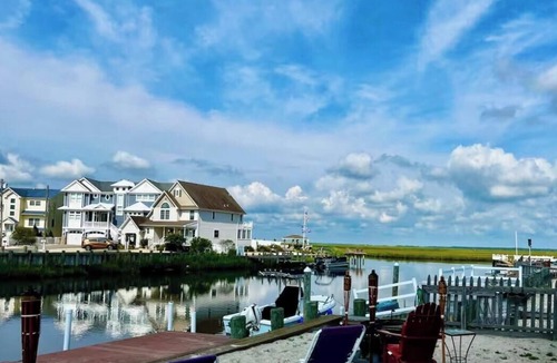 Mystic Island House | Man-Made SandyBeach Amazing Sunset Water Views.