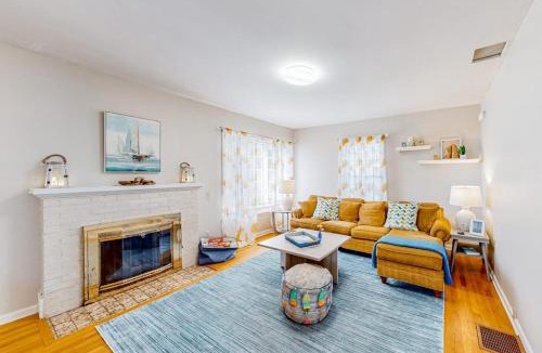 Colchester House | Maplewood Manor