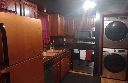 Springfield Condo | Massage chair, massage table for you to just relax.