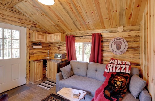 Marion Cabin | McGregor Lake Access: Cabin in Wooded Wilderness