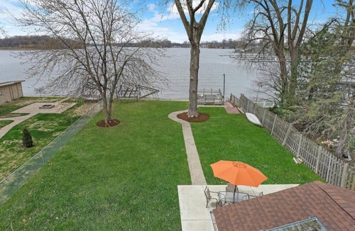 Fox Lake Apartment | Meyers Bay Sunset Lakefront Cottage in Fox Lake w/Boat Pier