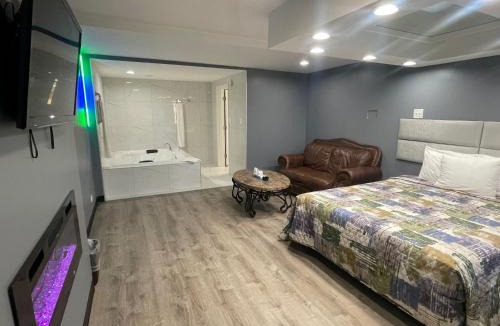 Oak Lawn Hotel | Midway Inn & Suites
