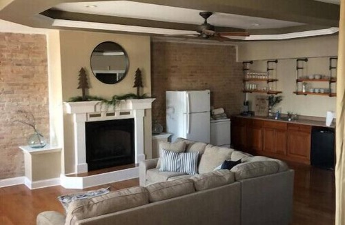 Utica Apartment | Mill Street Suite