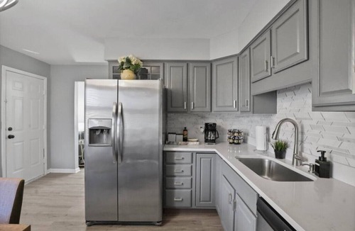 St. Charles House | Minutes to Downtown Saint Charles, Cozy/Chic Home