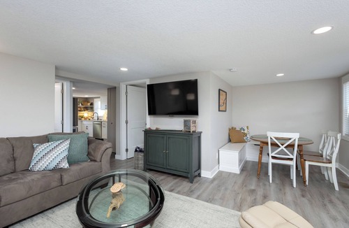 Lynn Center House | Mississippi Riverfront home. Totally updated.2 bed 1 bath sleeps 6.amazing views