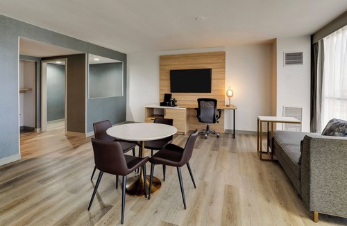 Mobile Hotel | Mobile Marriott