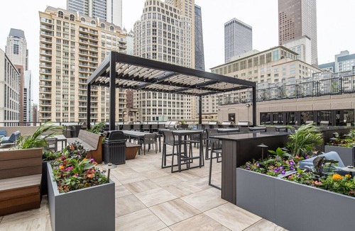 Near North Side Condo | Modern 2 Bed/1 Bath condo. Great Location and Views