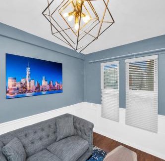 Avondale Apartment | Modern 2 Bedroom in Avondale