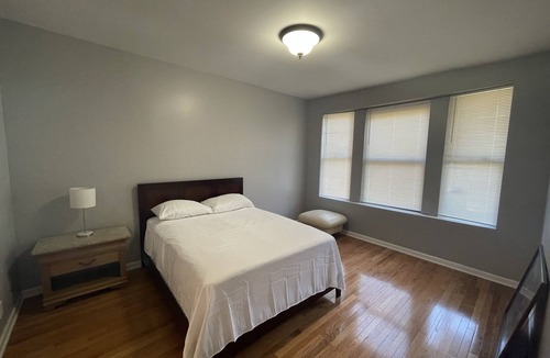 Grand Boulevard Condo | Modern 3-Bedroom Condo with Artistic Flair in Historic Bronzeville