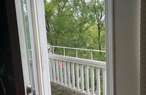 Fox Valley House | Modern 3 Bedroom Loft Style Townhome in Great Location