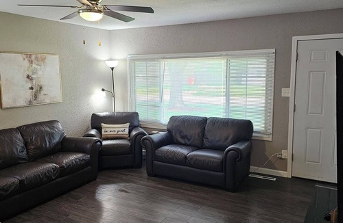 Champaign House | Modern 3BD/2BA near U of I with a large master suite!