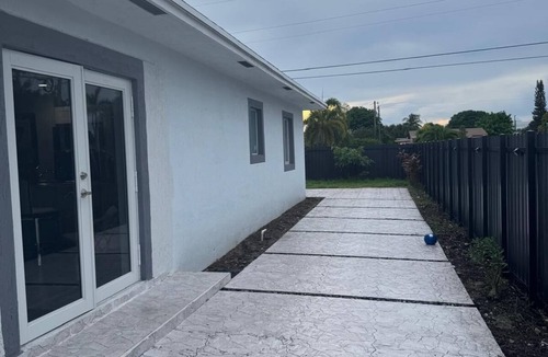 Deerfield Beach House | Modern 3BR Home in Deerfield Beach- Close to the Beach