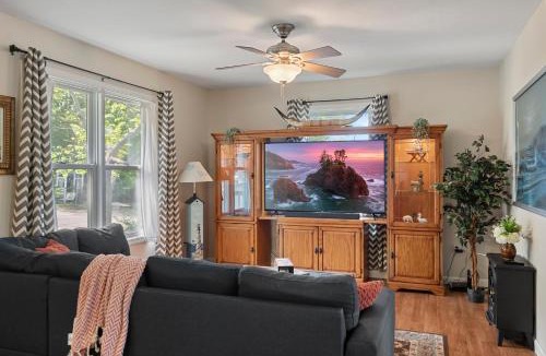 Springfield House | Modern Bungalow Home with Mid-Century Flair