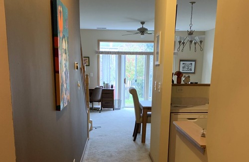 Carpentersville House | Modern, Clean, Peaceful Townhome