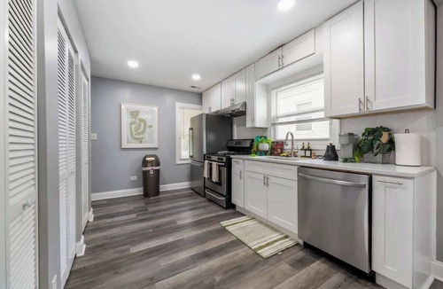 Homewood House | Modern Comfort in Homewood
