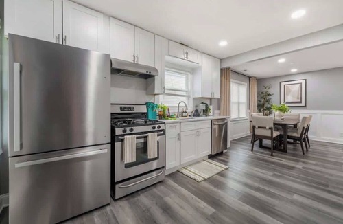 Homewood House | Modern Comfort in Homewood