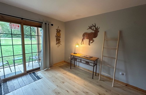 Oglesby Villa | Modern Comfort Meets Natural Beauty: Your Perfect Getaway Near Starved Rock!