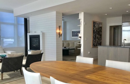 Starr Hill Condo | Modern Downtown Condo