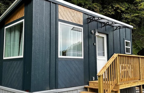 Betsy Layne House | Modern Escape