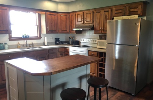 Chambersburg House | Modern Farmhouse, Central Pike Co. IL, Scenic views, Spacious gathering room
