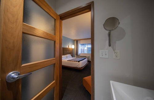 Downtown Boise Hotel | Modern Hotel