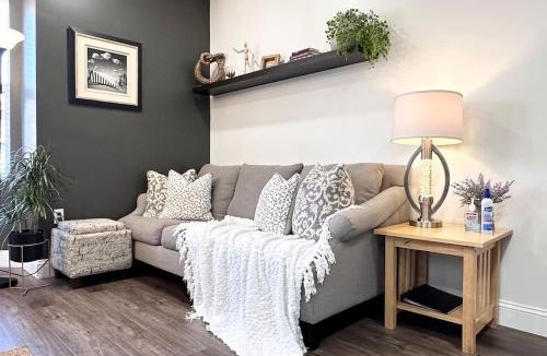 Cedar Park Apartment | Modern I Spacious I 2 BD I 2 Queen I Huge Kitchen I University City