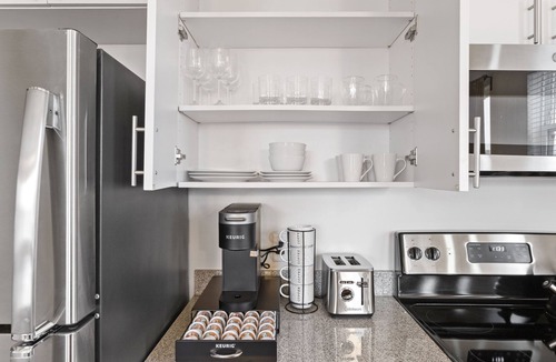 Downtown Baltimore Apartment | Modern Lux Suites