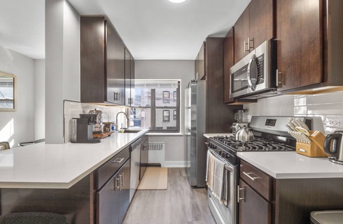 Forestview Apartment | Modern Spacious New Renovation 1BR Evanston