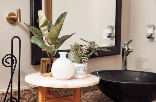 Grand Boulevard Apartment | Modern & Spacious Stay in Historic Bronzeville