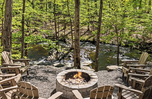 Bushkill House | Modern Stream-front property with hot tub.