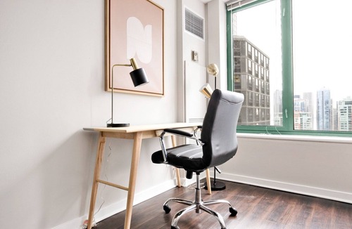 Streeterville Apartment | Modern Streeterville Studio w/Pool & Dog Run, near Beach, by Blueground