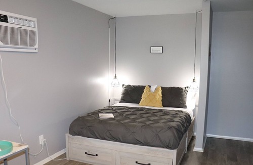 Oswego Apartment | Modern Studio 2 mins to Downtown Oswego