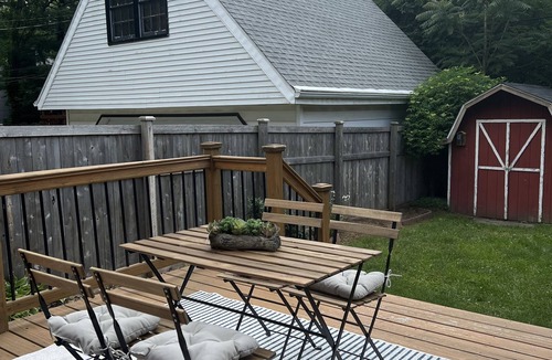 Urbana House | Monthly - Renovated Modern Mid-Century 3Br House - 2 blocks from U of Illinois.