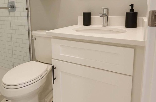 Buena Park Apartment | Montrose Studio:Your Uptown Base