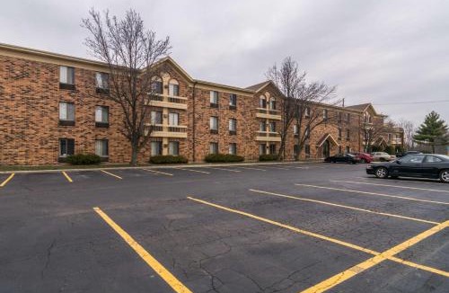 Libertyville Hotel | Motel 6-Libertyville, IL