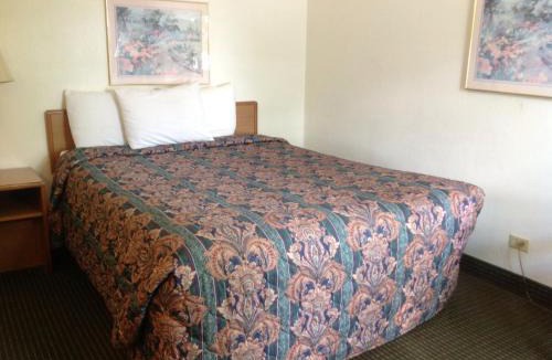 Libertyville Hotel | Motel 6-Libertyville, IL