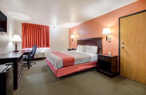 Marion Hotel | Motel 6-Marion, IL